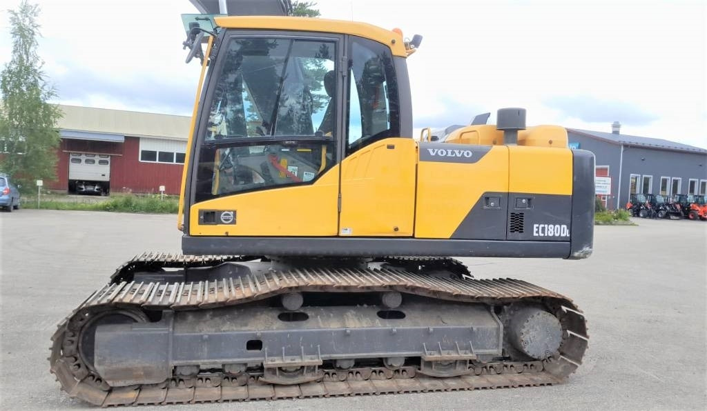 Volvo EC180DL PYÖRITTÄJÄLLÄ - Crawler excavator: picture 2 Volvo EC180DL PYÖRITTÄJÄLLÄ - Crawler excavator: picture 2