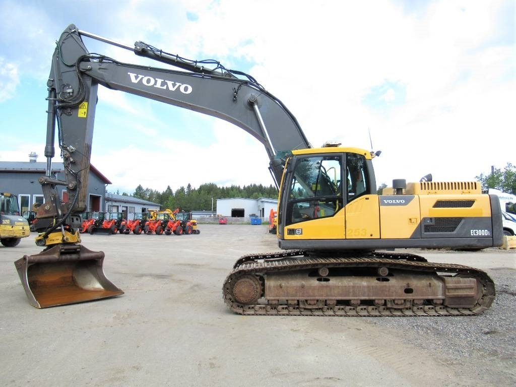 Volvo EC300DL PYÖRITTÄJÄLLÄ - Crawler excavator: picture 1 Volvo EC300DL PYÖRITTÄJÄLLÄ - Crawler excavator: picture 1