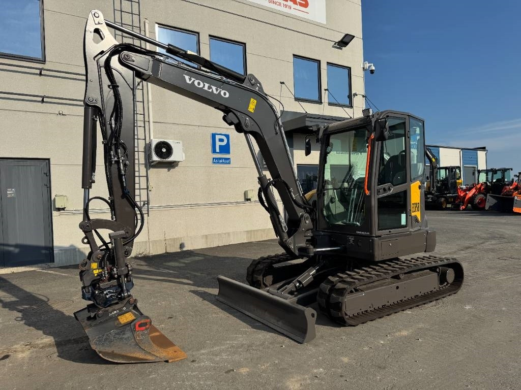 Volvo ECR58F PYÖRITTÄJÄLLÄ  - Mini excavator: picture 2 Volvo ECR58F PYÖRITTÄJÄLLÄ  - Mini excavator: picture 2