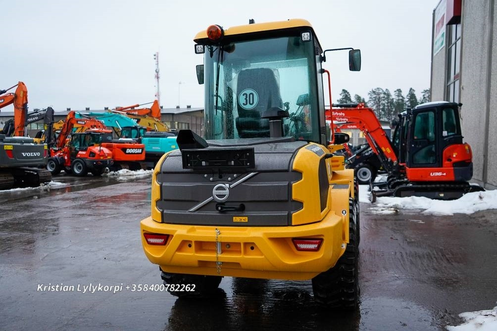Volvo L30HS UUSI AJAMATON - Wheel loader: picture 4 Volvo L30HS UUSI AJAMATON - Wheel loader: picture 4