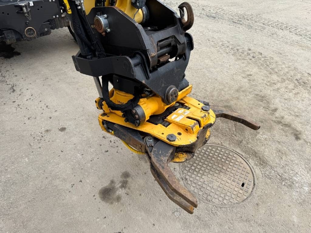 Wheel excavator Yanmar B95W HUIPPUVARUSTEET: picture 7