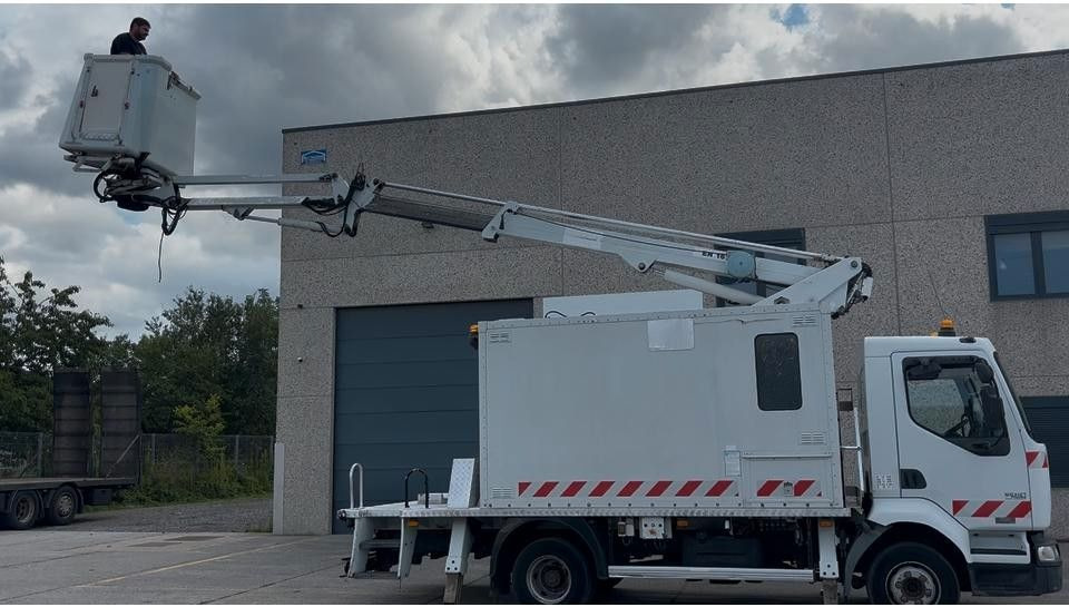 Renault Midlum 220dCi. Hubarbeitsbühne 16m. - Truck mounted aerial platform: picture 4 Renault Midlum 220dCi. Hubarbeitsbühne 16m. - Truck mounted aerial platform: picture 4