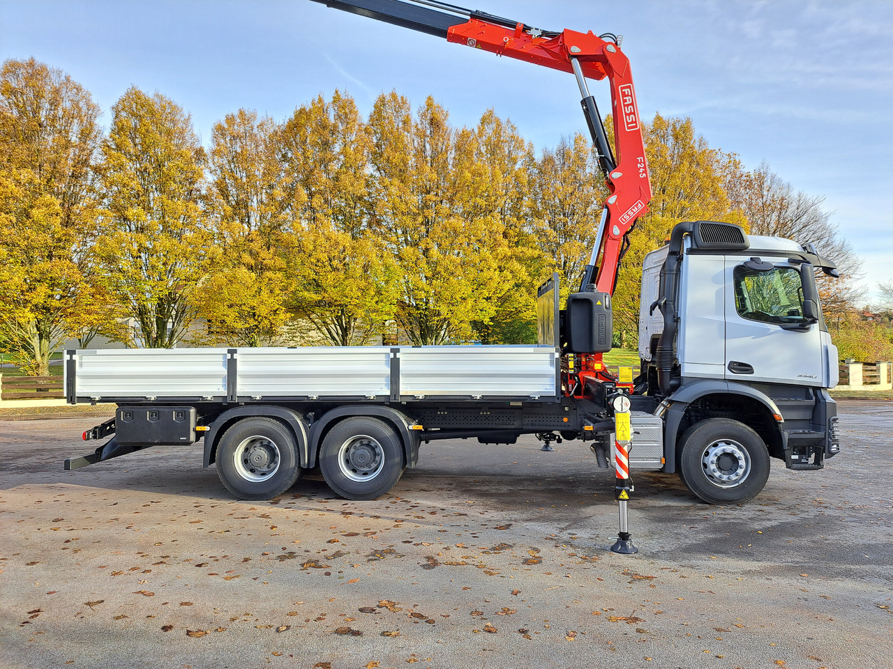 MERCEDES-BENZ AROCS 3340 CRANE FASSI F245 FLATBED TWISTLOCK EURO 3 - Dropside/ Flatbed truck, Crane truck: picture 2 MERCEDES-BENZ AROCS 3340 CRANE FASSI F245 FLATBED TWISTLOCK EURO 3 - Dropside/ Flatbed truck, Crane truck: picture 2