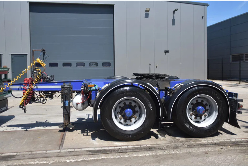 Floor FLMA-18 - DOLLY - BPW AXLES - DRUM BRAKES - CENTRAL LUBRICATION - WABCO SMARTBOARD - - Dolly trailer: picture 2 Floor FLMA-18 - DOLLY - BPW AXLES - DRUM BRAKES - CENTRAL LUBRICATION - WABCO SMARTBOARD - - Dolly trailer: picture 2