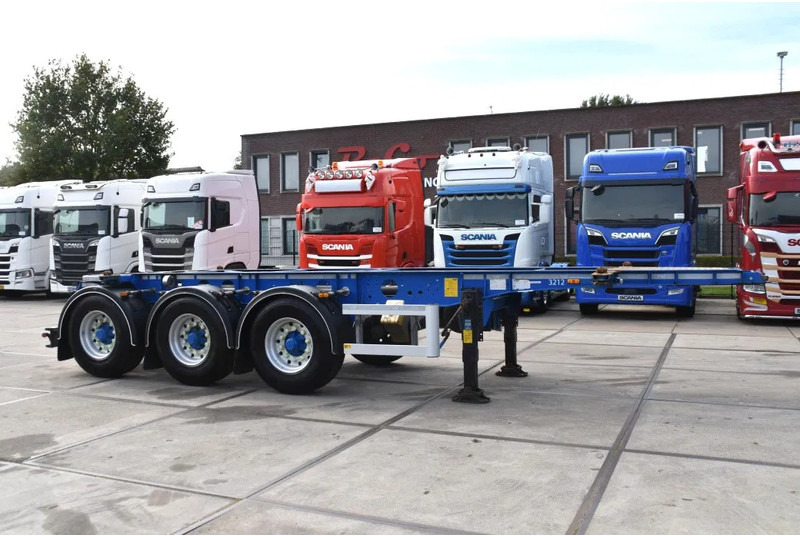 LAG O-3-CC - 20FT SWAP - ADR FL - ALCOA - BPW AXLES - DISC BRAKES - EMPTY WEIGHT 3080 KG!! - Container transporter/ Swap body semi-trailer: picture 1 LAG O-3-CC - 20FT SWAP - ADR FL - ALCOA - BPW AXLES - DISC BRAKES - EMPTY WEIGHT 3080 KG!! - Container transporter/ Swap body semi-trailer: picture 1