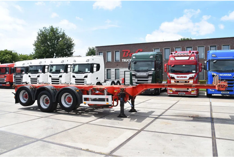 Pacton T3-010 - BPW AXLES - DRUM BRAKES - 2 LIFT AXLES - 2 x EXTENDABLE - - Container transporter/ Swap body semi-trailer: picture 1 Pacton T3-010 - BPW AXLES - DRUM BRAKES - 2 LIFT AXLES - 2 x EXTENDABLE - - Container transporter/ Swap body semi-trailer: picture 1