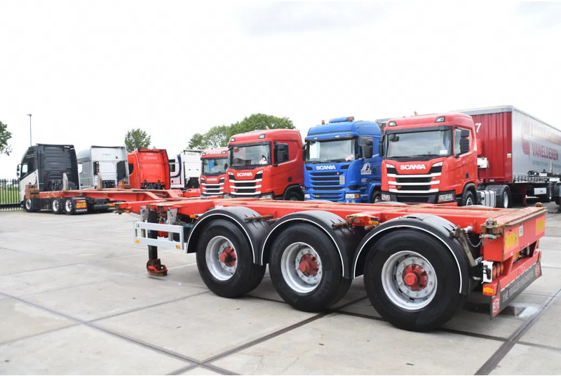 Pacton T3-010 - BPW AXLES - DRUM BRAKES - 2 LIFT AXLES - 2 x EXTENDABLE - - Container transporter/ Swap body semi-trailer: picture 4 Pacton T3-010 - BPW AXLES - DRUM BRAKES - 2 LIFT AXLES - 2 x EXTENDABLE - - Container transporter/ Swap body semi-trailer: picture 4