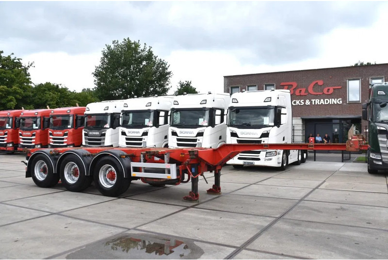 Pacton T3-010 - BPW AXLES - DRUM BRAKES - 2 LIFT AXLES - 2 x EXTENDABLE - - Container transporter/ Swap body semi-trailer: picture 1 Pacton T3-010 - BPW AXLES - DRUM BRAKES - 2 LIFT AXLES - 2 x EXTENDABLE - - Container transporter/ Swap body semi-trailer: picture 1