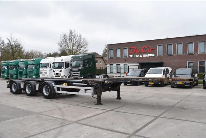 Renders ROC 16.30 - LIFT AXLE - BPW AXLES - DISC BRAKES - GOOD CONDITION - - Container transporter/ Swap body semi-trailer: picture 1 Renders ROC 16.30 - LIFT AXLE - BPW AXLES - DISC BRAKES - GOOD CONDITION - - Container transporter/ Swap body semi-trailer: picture 1