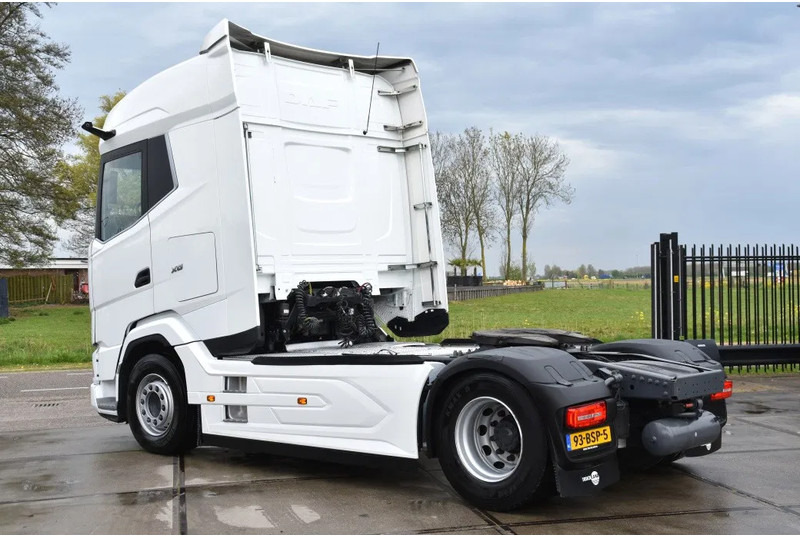DAF XG 480 4x2 - 230 TKM - CAMERA SYSTEM - PARK. AIRCO - 2 x FUEL TANKS - APPLE CARPLAY/ANDROID - LED LIGHTS - TOP CONDITION - - Tractor unit: picture 3 DAF XG 480 4x2 - 230 TKM - CAMERA SYSTEM - PARK. AIRCO - 2 x FUEL TANKS - APPLE CARPLAY/ANDROID - LED LIGHTS - TOP CONDITION - - Tractor unit: picture 3