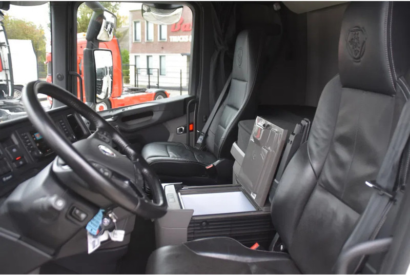Scania S460 NGS 4x2NB - ONLY 108 TKM - FULL AIR - PARK. AIRCO - LEATHER SEATS - 2 x FUEL TANKS - LED LIGHTS - EXCELLENT CONDITION - - Tractor unit: picture 5 Scania S460 NGS 4x2NB - ONLY 108 TKM - FULL AIR - PARK. AIRCO - LEATHER SEATS - 2 x FUEL TANKS - LED LIGHTS - EXCELLENT CONDITION - - Tractor unit: picture 5