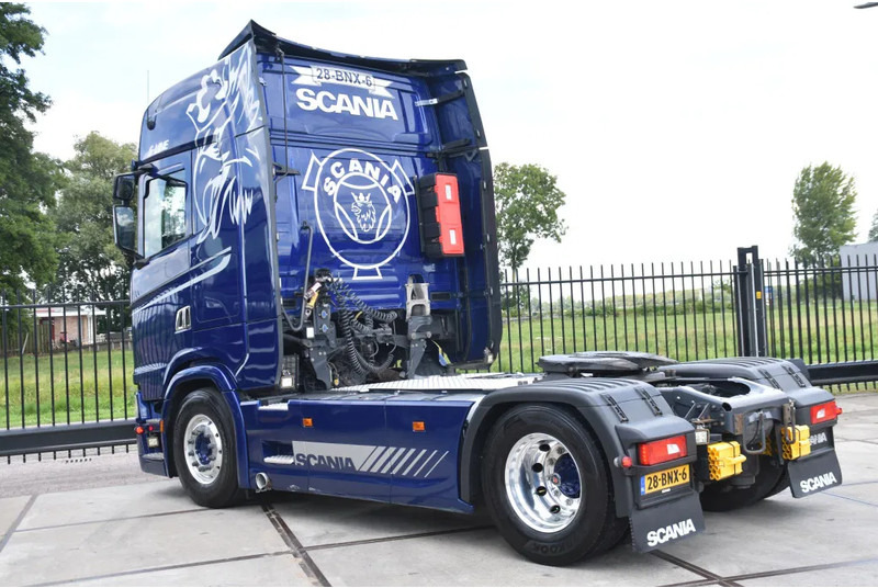 Scania S500 NGS 4x2NB - RETARDER - FULL AIR - PARK. AIRCO - LEATHER SEATS - 2 x FUEL TANKS - ALCOA'S - LED LIGHTS - - Tractor unit: picture 3 Scania S500 NGS 4x2NB - RETARDER - FULL AIR - PARK. AIRCO - LEATHER SEATS - 2 x FUEL TANKS - ALCOA'S - LED LIGHTS - - Tractor unit: picture 3