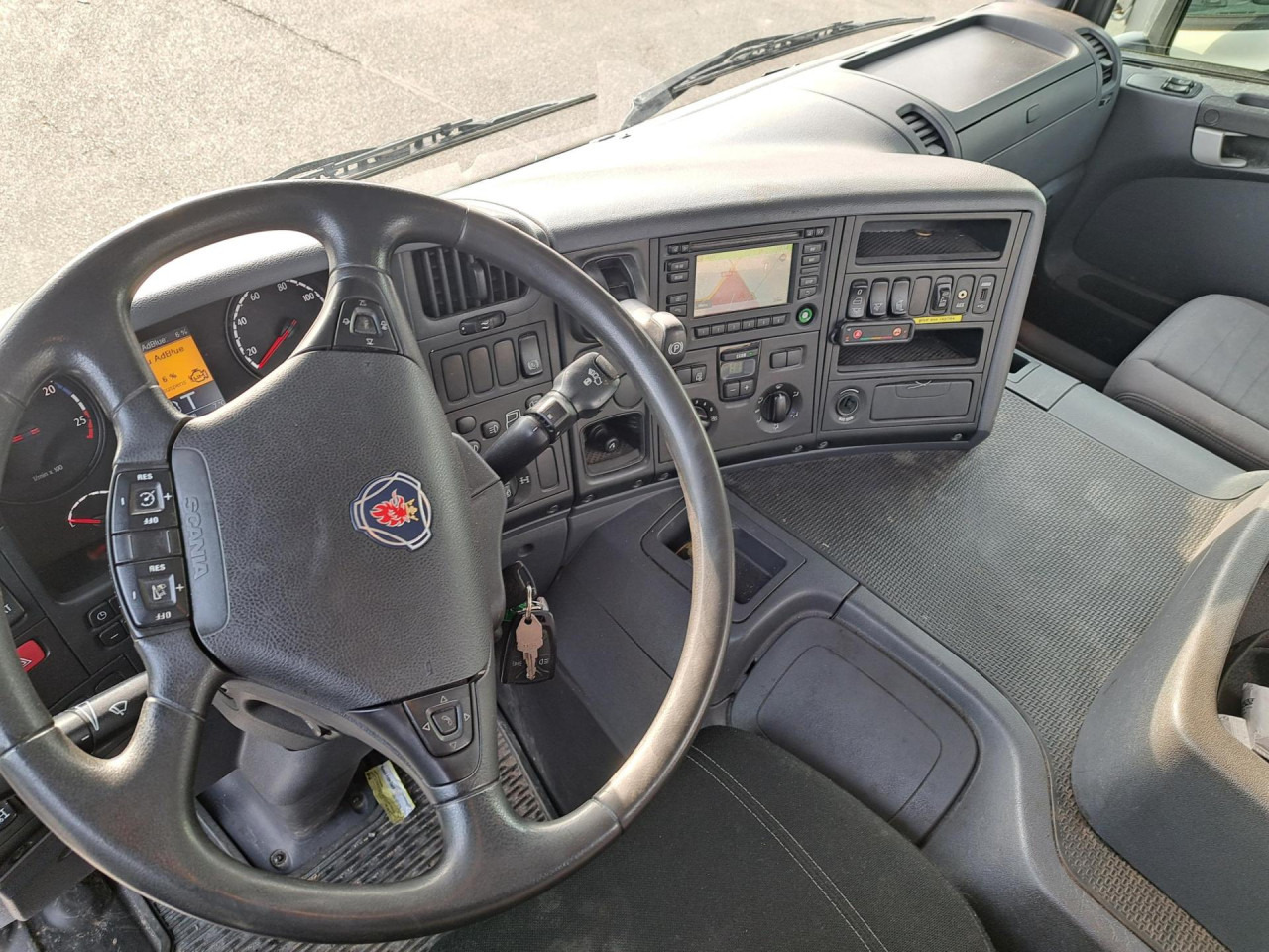 SCANIA SCANIA P410 6x4 Plateau Grue paf - Cab chassis truck: picture 5 SCANIA SCANIA P410 6x4 Plateau Grue paf - Cab chassis truck: picture 5