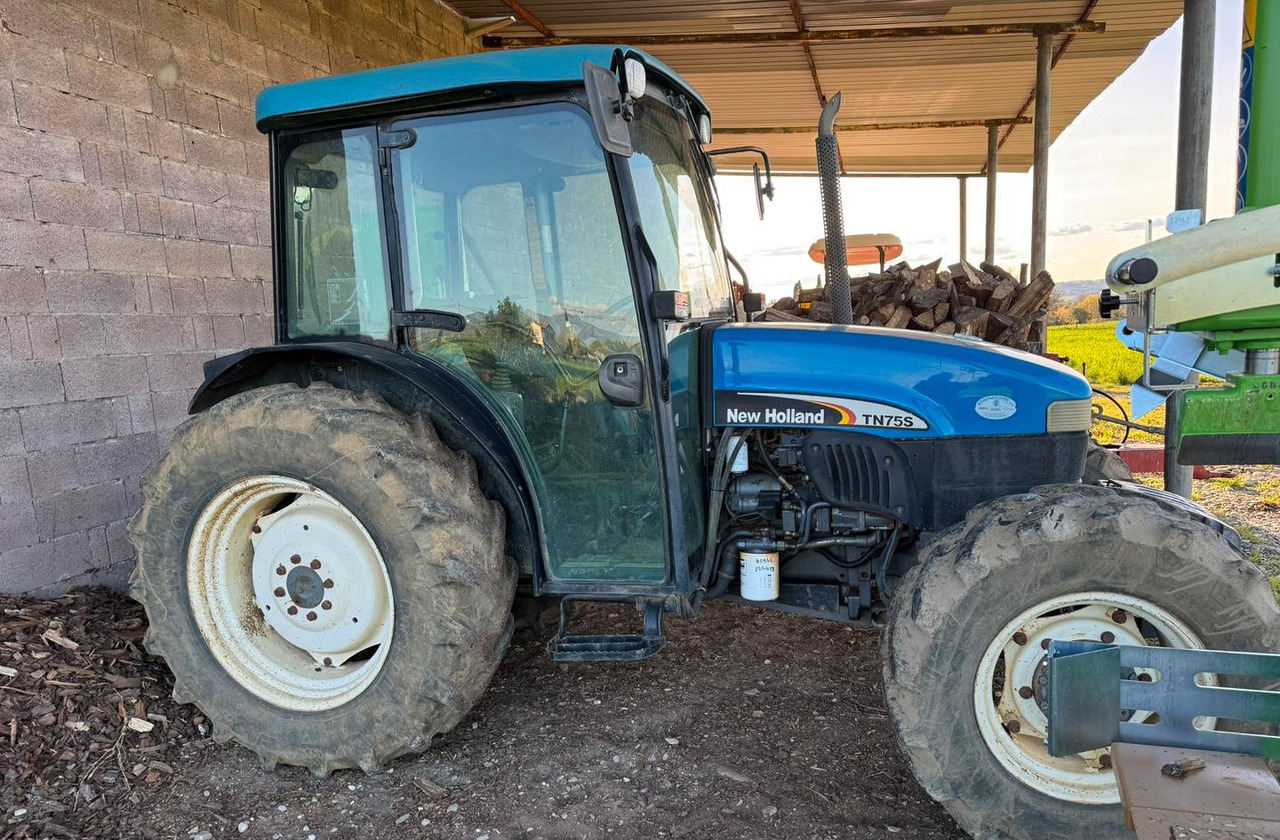 Trattore - Farm tractor: picture 3 Trattore - Farm tractor: picture 3