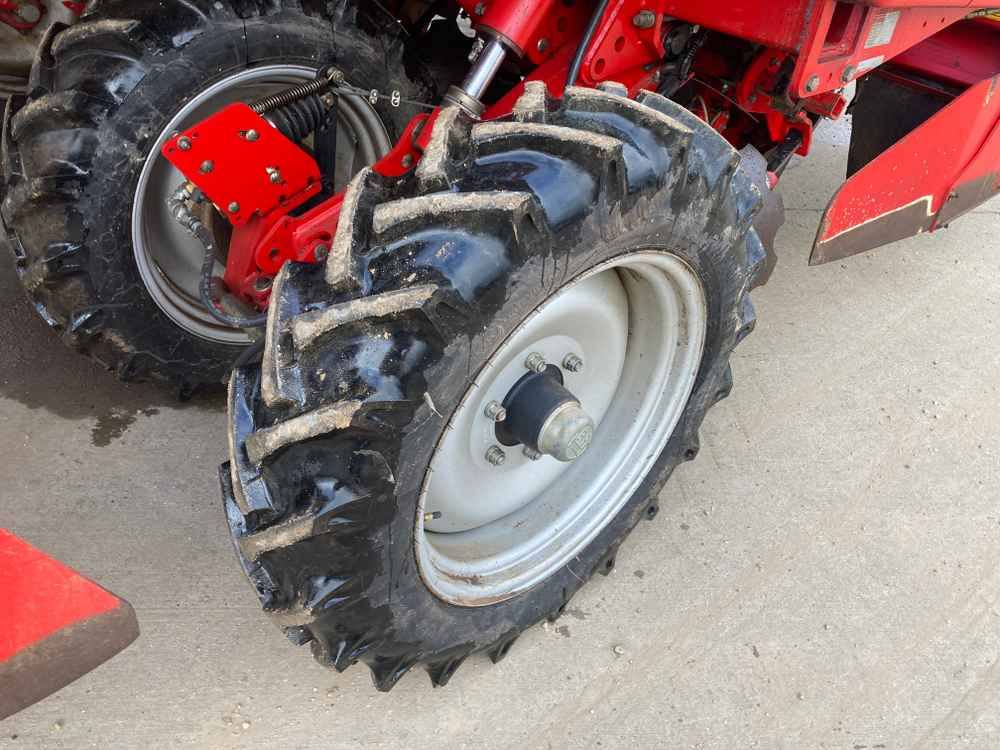 Harvester Grimme Grimme GL 430, 4 Row, Tilla/Cup Potato Planter combination: picture 7