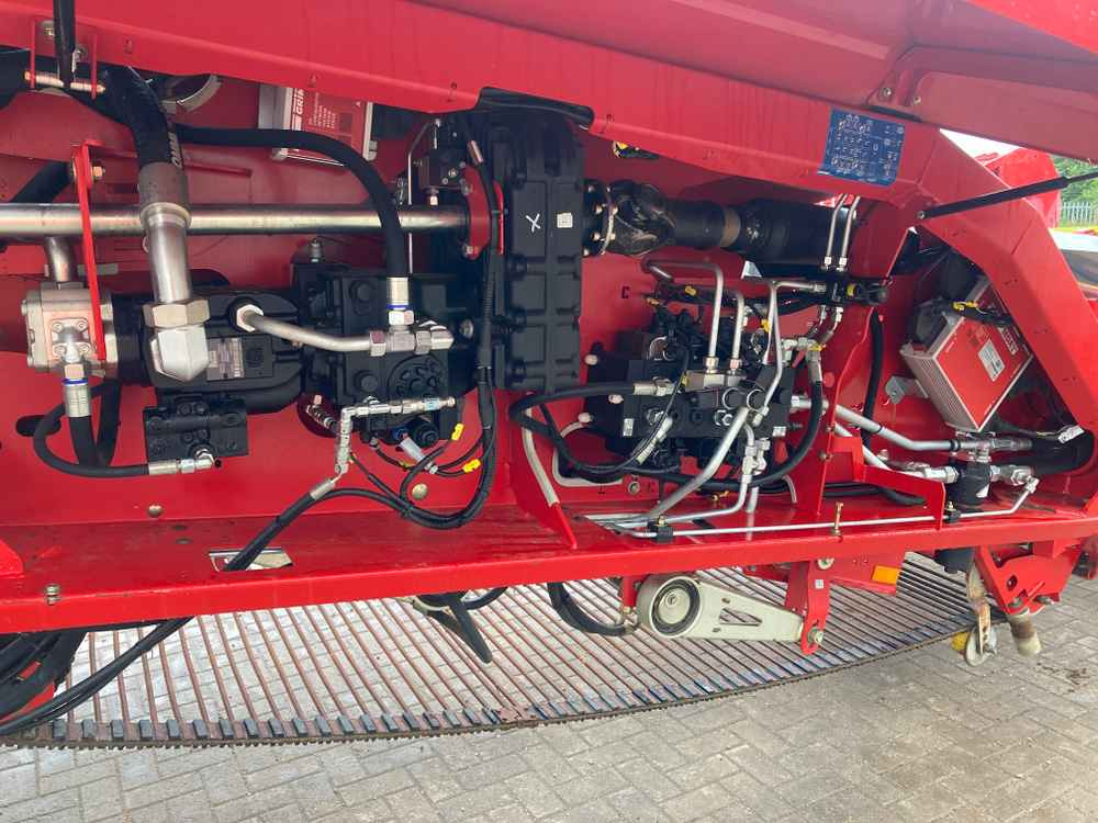 Harvester Grimme Grimme GT170S 2 Row Trailed Harvester: picture 11