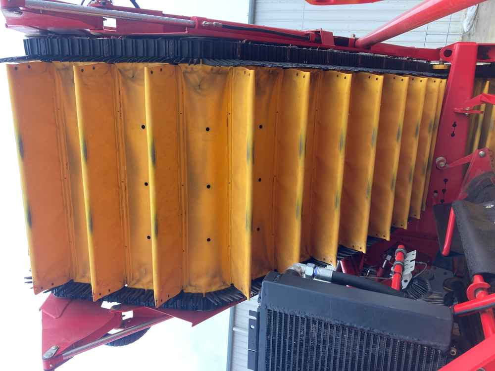 Harvester Grimme Grimme GT170S 2 Row Trailed Harvester: picture 13