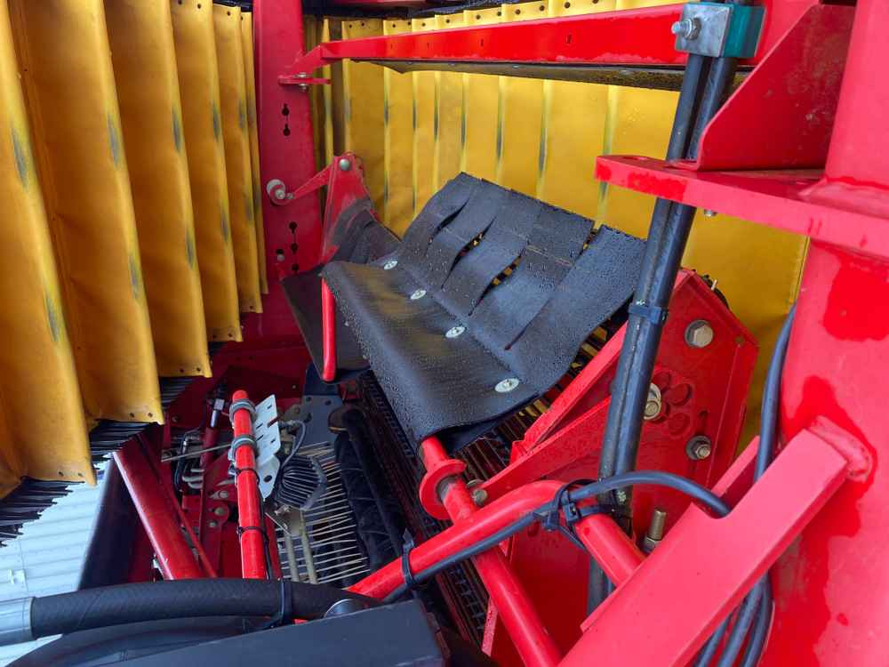 Harvester Grimme Grimme GT170S 2 Row Trailed Harvester: picture 14