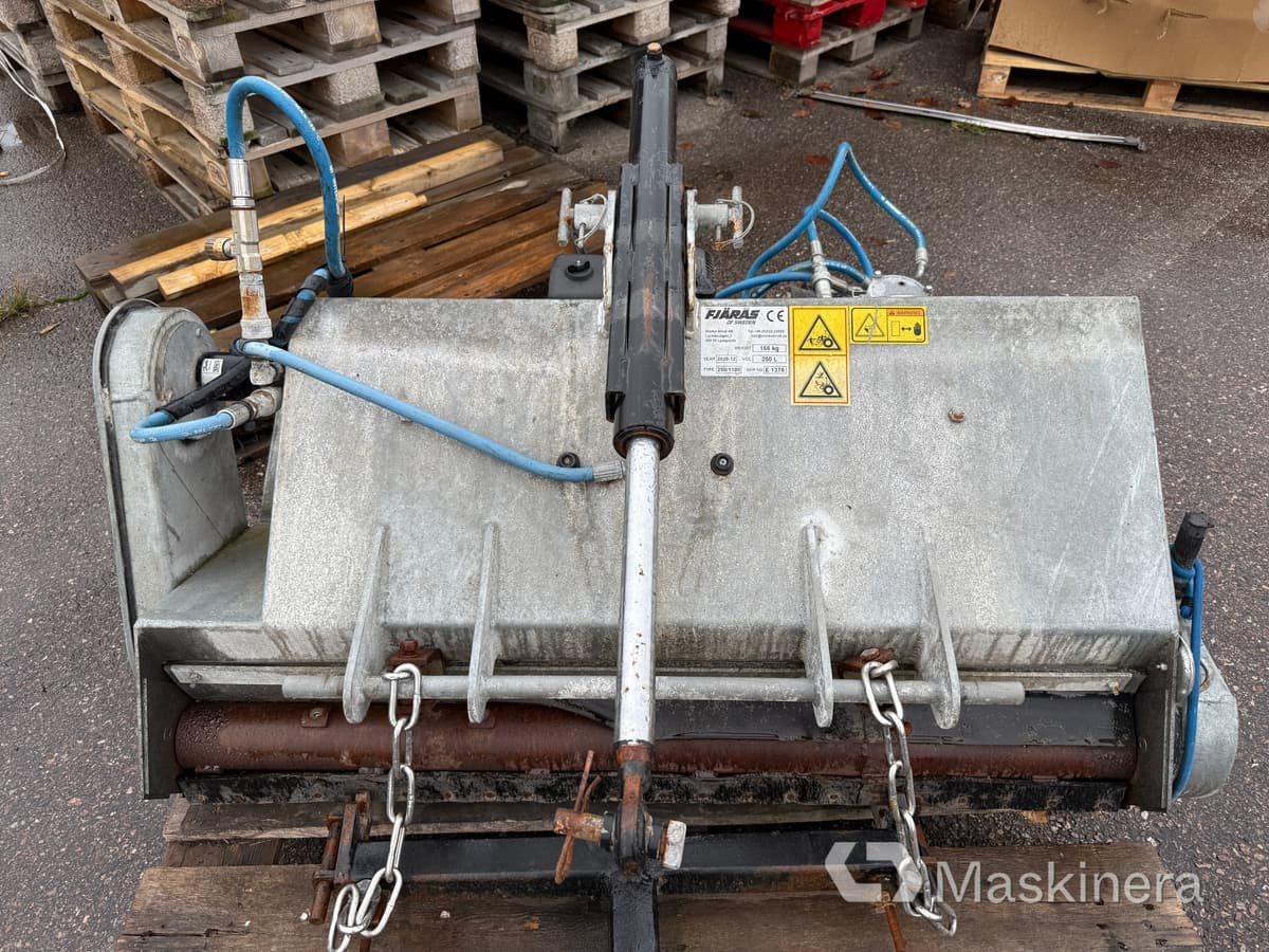 Fjärås 250/1100 Sandspridare Fjärås med Hondamotor - Sand/ Salt spreader: picture 3 Fjärås 250/1100 Sandspridare Fjärås med Hondamotor - Sand/ Salt spreader: picture 3