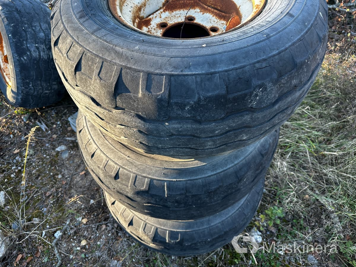 Nokia 14.0/65-16 Däck med Fälg 4 st 14.0/65-16 - Wheel and tire package for Construction machinery: picture 2 Nokia 14.0/65-16 Däck med Fälg 4 st 14.0/65-16 - Wheel and tire package for Construction machinery: picture 2