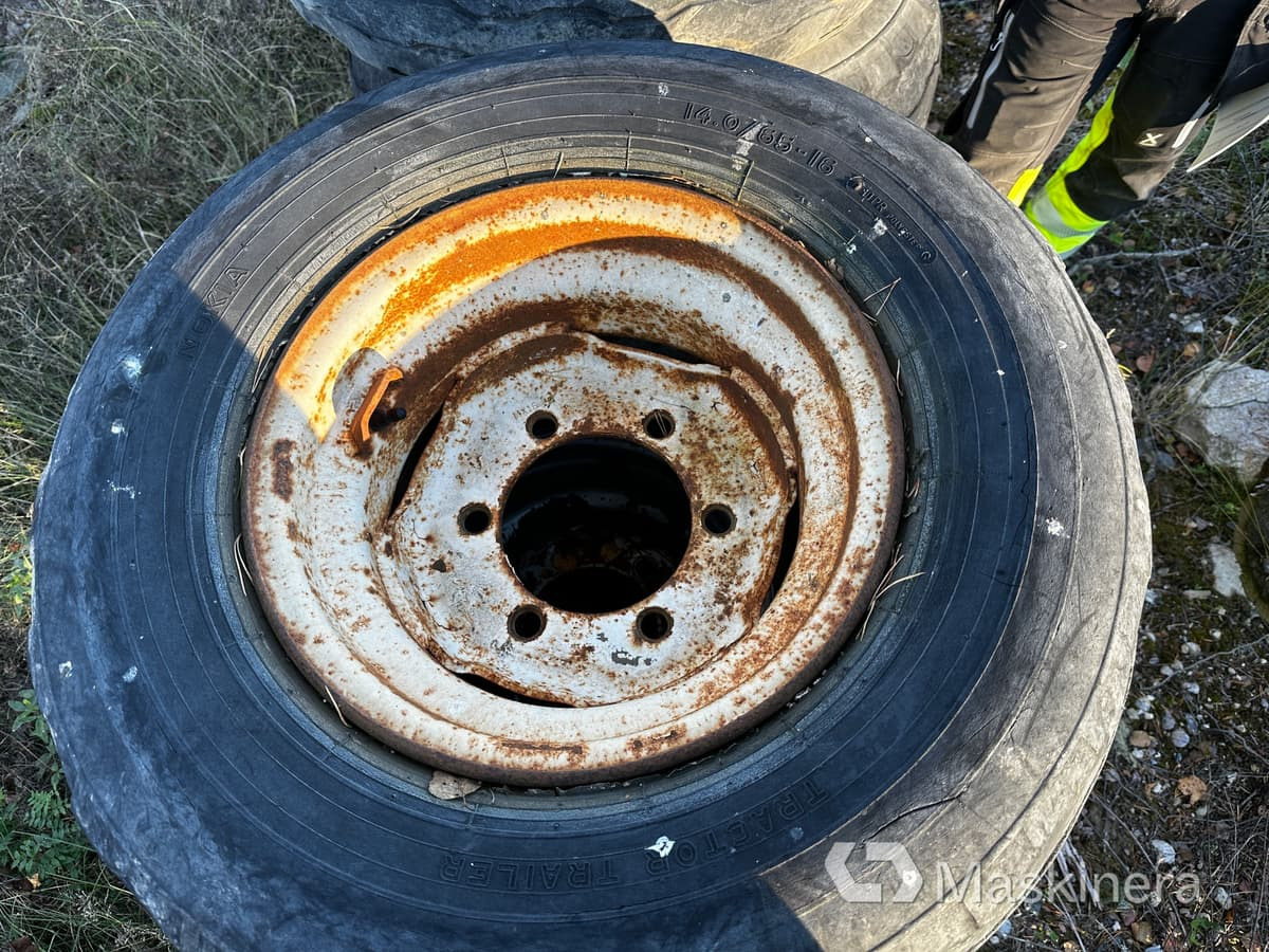 Nokia 14.0/65-16 Däck med Fälg 4 st 14.0/65-16 - Wheel and tire package for Construction machinery: picture 4 Nokia 14.0/65-16 Däck med Fälg 4 st 14.0/65-16 - Wheel and tire package for Construction machinery: picture 4