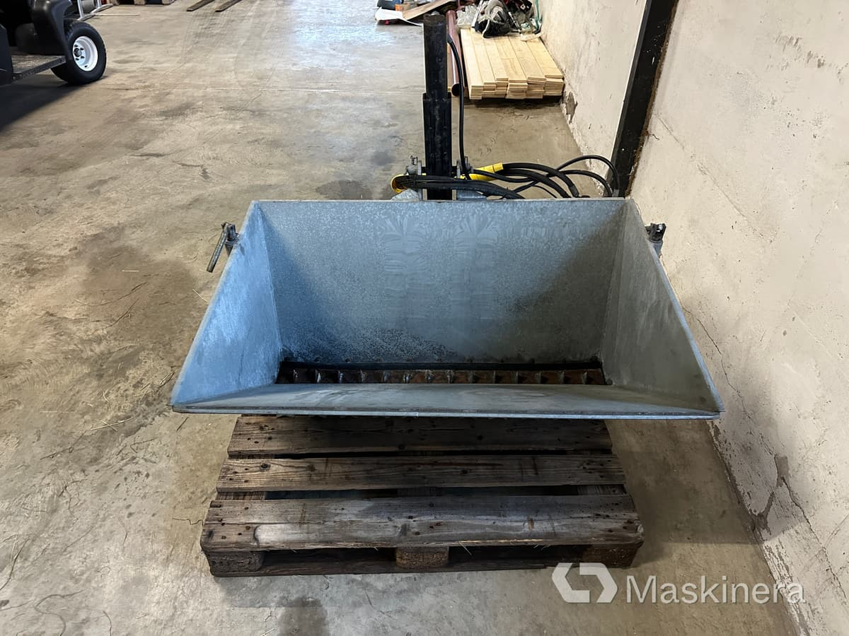 P.Olssons LSS300 Sandspridare P.Olssons - Sand/ Salt spreader: picture 4 P.Olssons LSS300 Sandspridare P.Olssons - Sand/ Salt spreader: picture 4