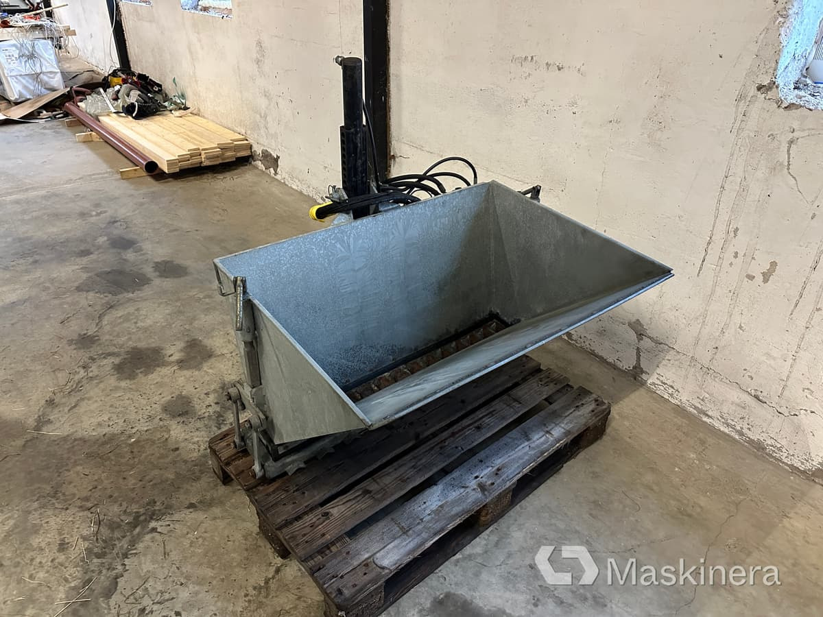 P.Olssons LSS300 Sandspridare P.Olssons - Sand/ Salt spreader: picture 3 P.Olssons LSS300 Sandspridare P.Olssons - Sand/ Salt spreader: picture 3