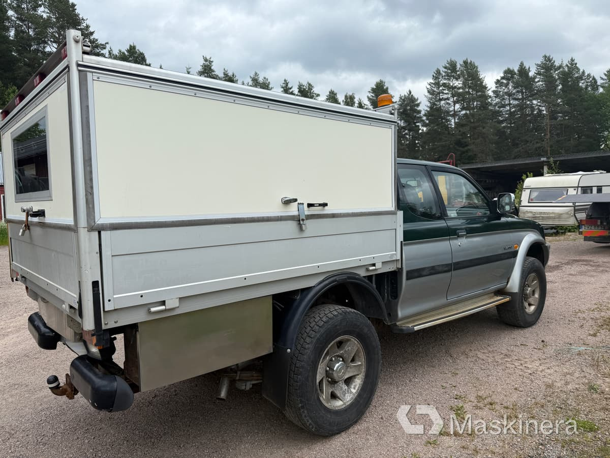Pickup med skåp Mitsubishi L200 Club Cab 2.5 4x4 - Small van: picture 5 Pickup med skåp Mitsubishi L200 Club Cab 2.5 4x4 - Small van: picture 5
