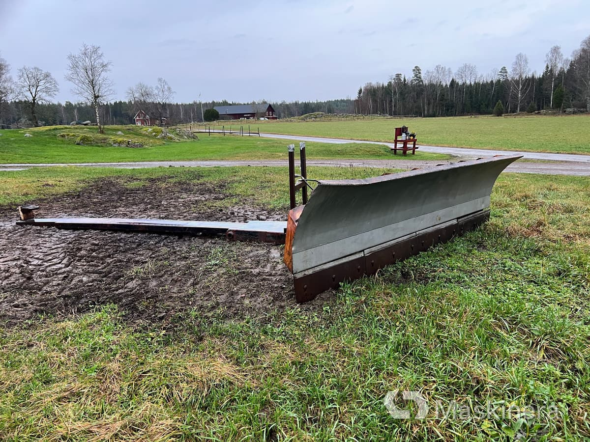 Snöblad med bom, Holms 3,2 m - Snow plough: picture 1 Snöblad med bom, Holms 3,2 m - Snow plough: picture 1