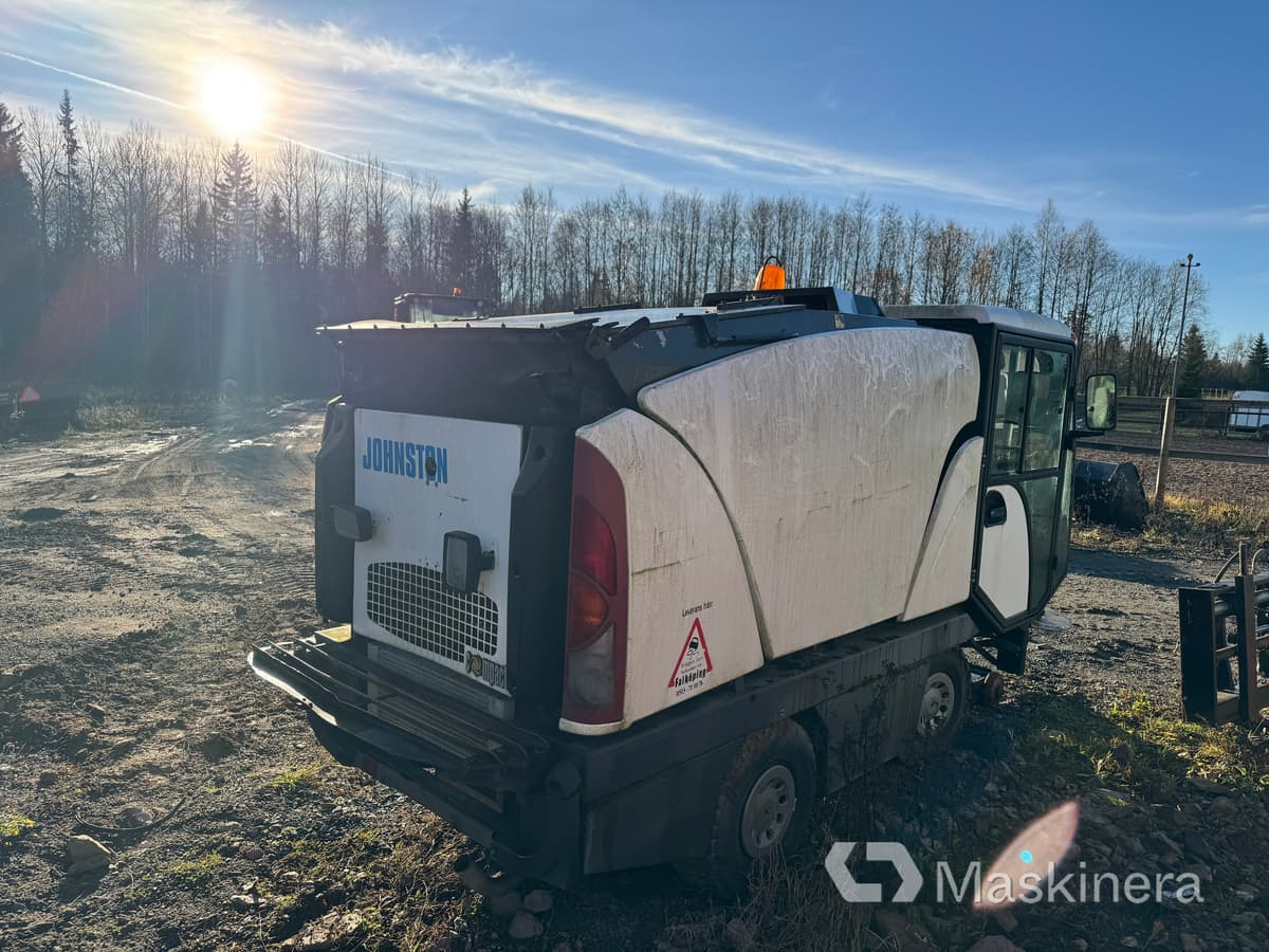 Sopmaskin Johnston Compact 142A 101T (Rep. objekt) - Road sweeper: picture 5 Sopmaskin Johnston Compact 142A 101T (Rep. objekt) - Road sweeper: picture 5