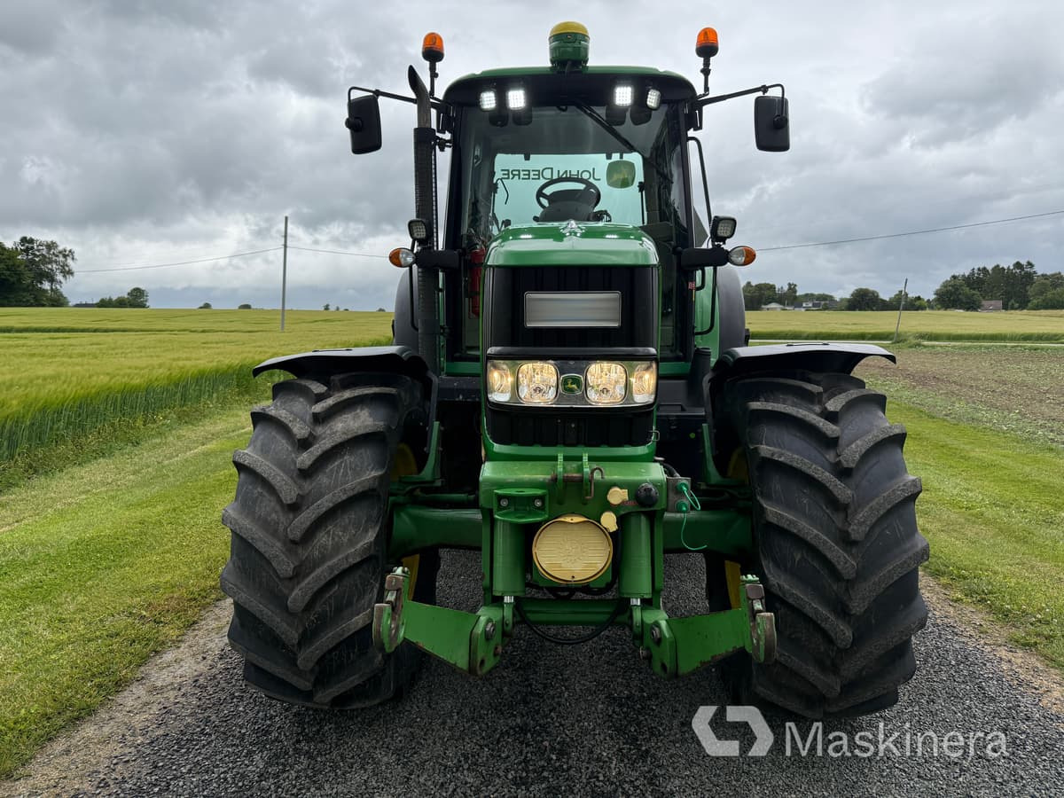 Traktor John Deere 6930 Premium - Farm tractor: picture 2 Traktor John Deere 6930 Premium - Farm tractor: picture 2