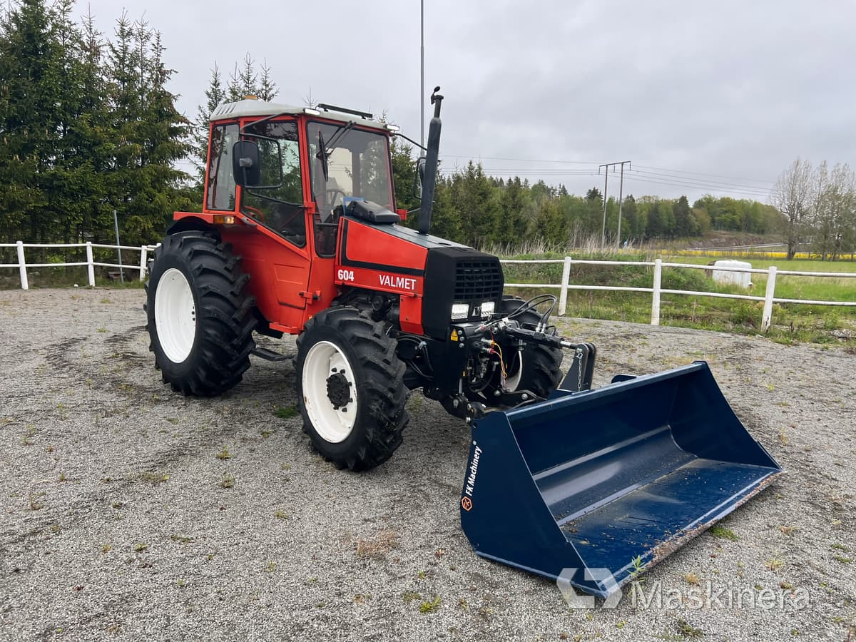 Valmet 604-4 Traktor Valmet 604-4 - Farm tractor: picture 3 Valmet 604-4 Traktor Valmet 604-4 - Farm tractor: picture 3