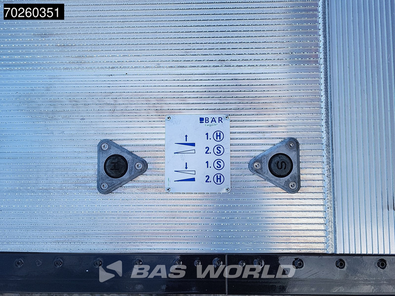 New Curtain side van Iveco Daily 35C21 3.0L 210PK Automaat Schuifzeilen Laadklep ACC LED CarPlay Euro6 Schuifzeil Zeilen Koffer Meubelbak Bakwagen 22m3 Airco: picture 8 New Curtain side van Iveco Daily 35C21 3.0L 210PK Automaat Schuifzeilen Laadklep ACC LED CarPlay Euro6 Schuifzeil Zeilen Koffer Meubelbak Bakwagen 22m3 Airco: picture 8