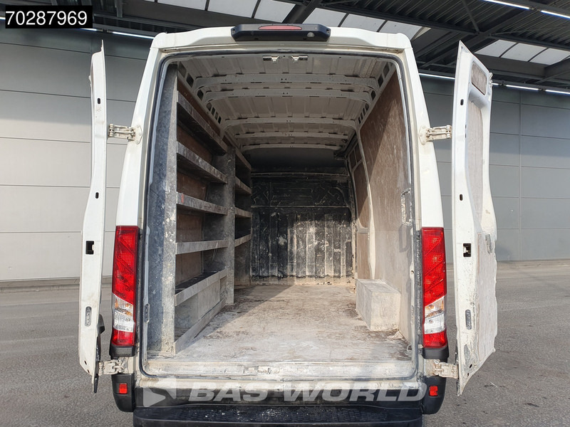 Iveco Daily 35S18 3.0L Automaat L2H2 3,5t Trekhaak 180PK LED Navi Airco Cruise Camera Euro6 L2 12m3 Airco Trekhaak Cruise control - Panel van: picture 3 Iveco Daily 35S18 3.0L Automaat L2H2 3,5t Trekhaak 180PK LED Navi Airco Cruise Camera Euro6 L2 12m3 Airco Trekhaak Cruise control - Panel van: picture 3
