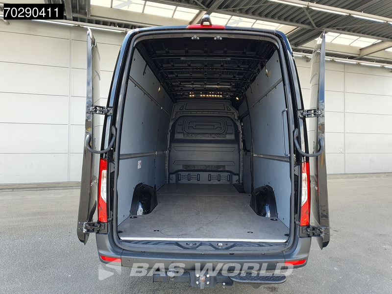Mercedes-Benz Sprinter 317 CDI Automaat 170PK 3,5t Trekhaak L3H2 Airco Camera Parkeersensoren MBUX CarPlay Euro6 L3 15m3 Airco Trekhaak - Panel van: picture 3 Mercedes-Benz Sprinter 317 CDI Automaat 170PK 3,5t Trekhaak L3H2 Airco Camera Parkeersensoren MBUX CarPlay Euro6 L3 15m3 Airco Trekhaak - Panel van: picture 3