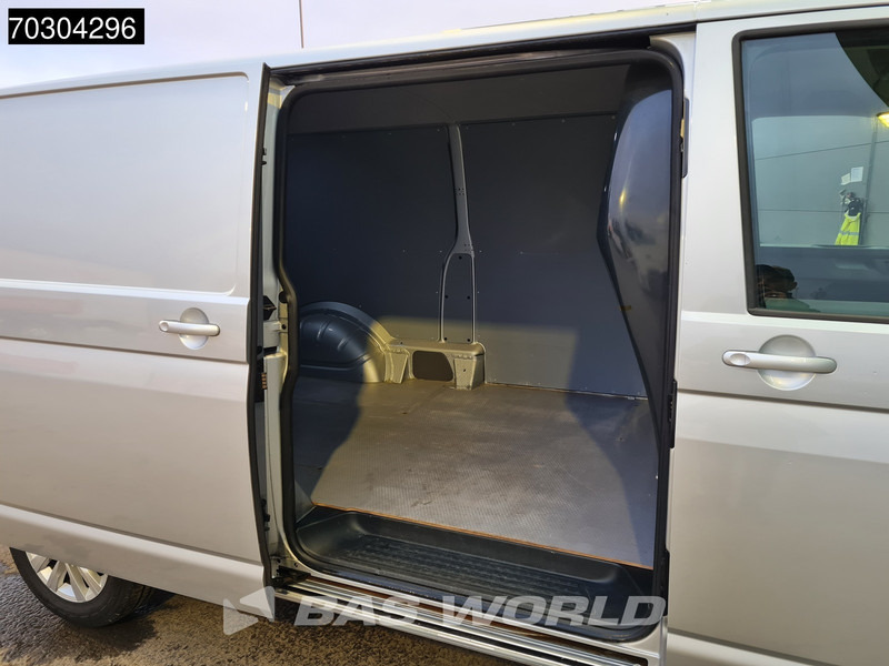 Small van Volkswagen Transporter 110PK L2H1 Trekhaak Airco Cruise Parkeersensoren Euro6 L2 Airco Trekhaak Cruise control: picture 7 Small van Volkswagen Transporter 110PK L2H1 Trekhaak Airco Cruise Parkeersensoren Euro6 L2 Airco Trekhaak Cruise control: picture 7