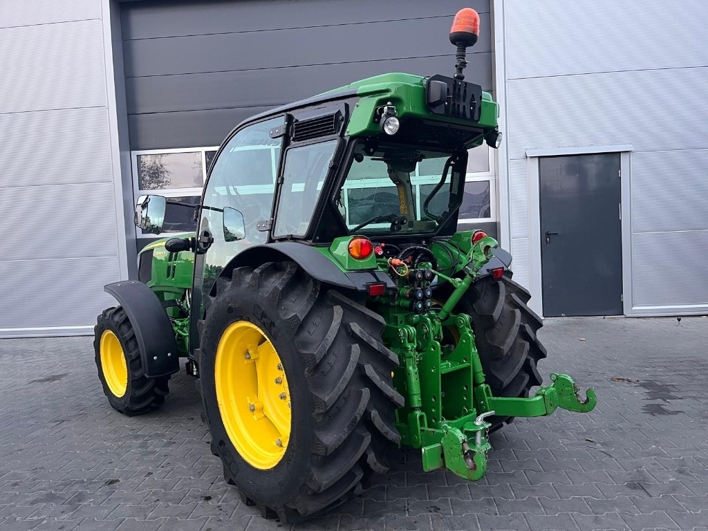 John Deere 5090 GL - Farm tractor: picture 5 John Deere 5090 GL - Farm tractor: picture 5