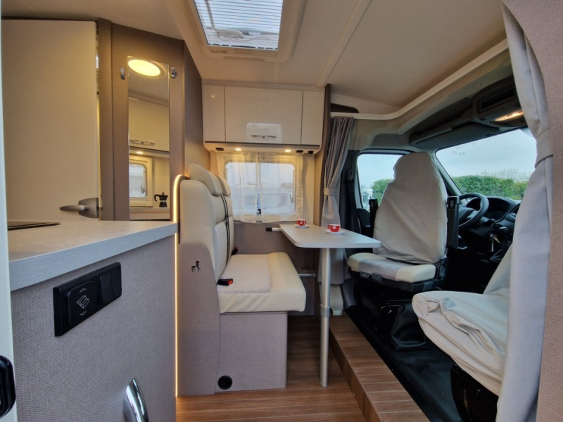 Etrusco V 5.9 DR - Semi-integrated motorhome: picture 4 Etrusco V 5.9 DR - Semi-integrated motorhome: picture 4