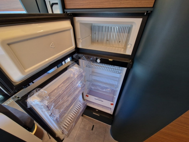 New Semi-integrated motorhome Laika Kreos 5009 L: picture 16 New Semi-integrated motorhome Laika Kreos 5009 L: picture 16