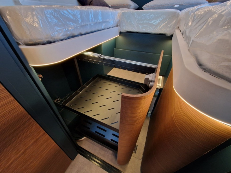 New Semi-integrated motorhome Laika Kreos 5009 L: picture 18 New Semi-integrated motorhome Laika Kreos 5009 L: picture 18