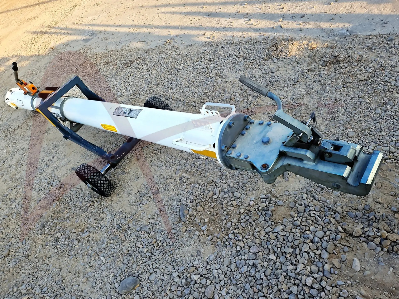 HYDRO TOWB757-C - Ground support equipment: picture 2 HYDRO TOWB757-C - Ground support equipment: picture 2