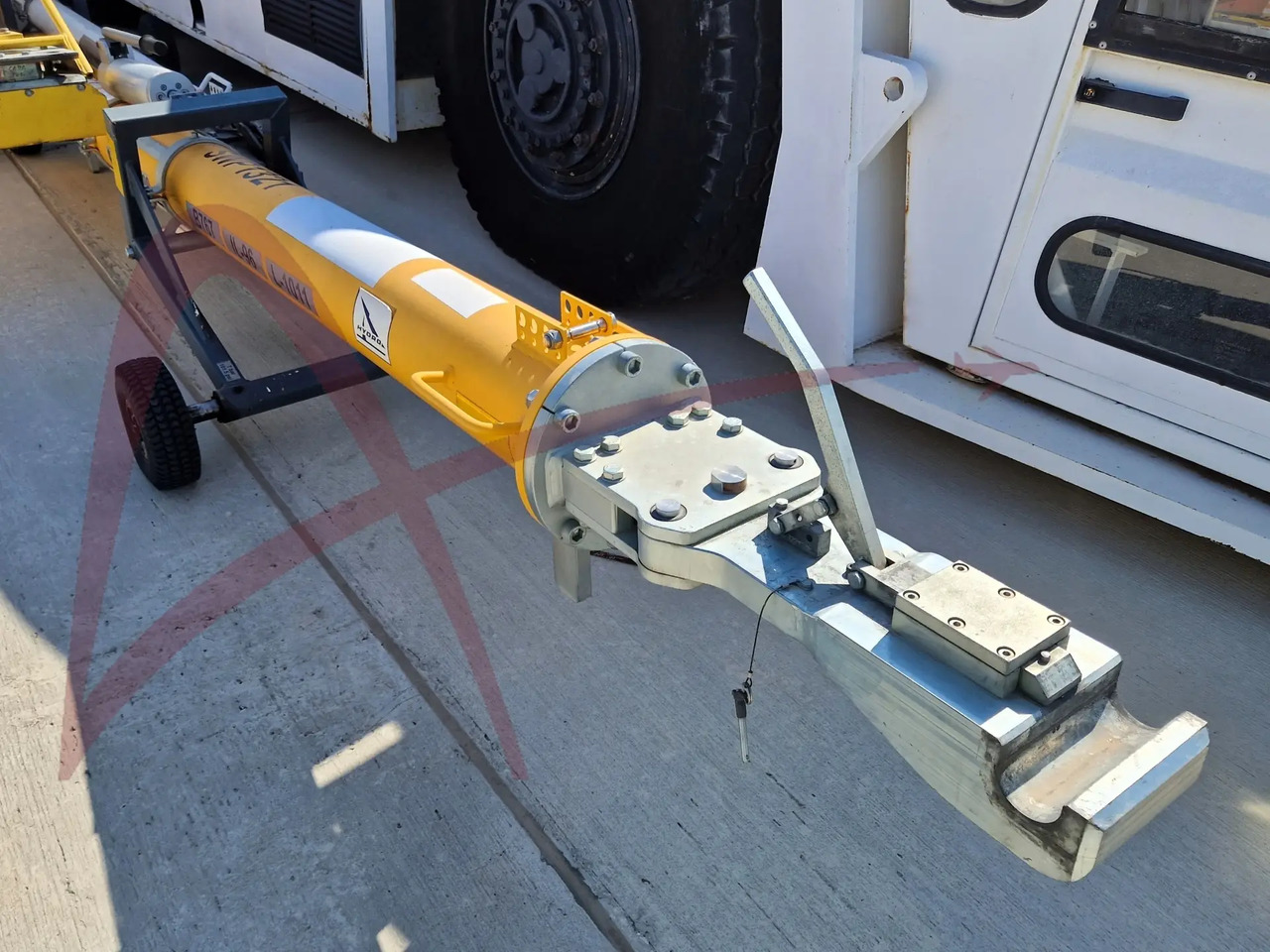 New Ground support equipment HYDRO TOWUNIV-4S: picture 1