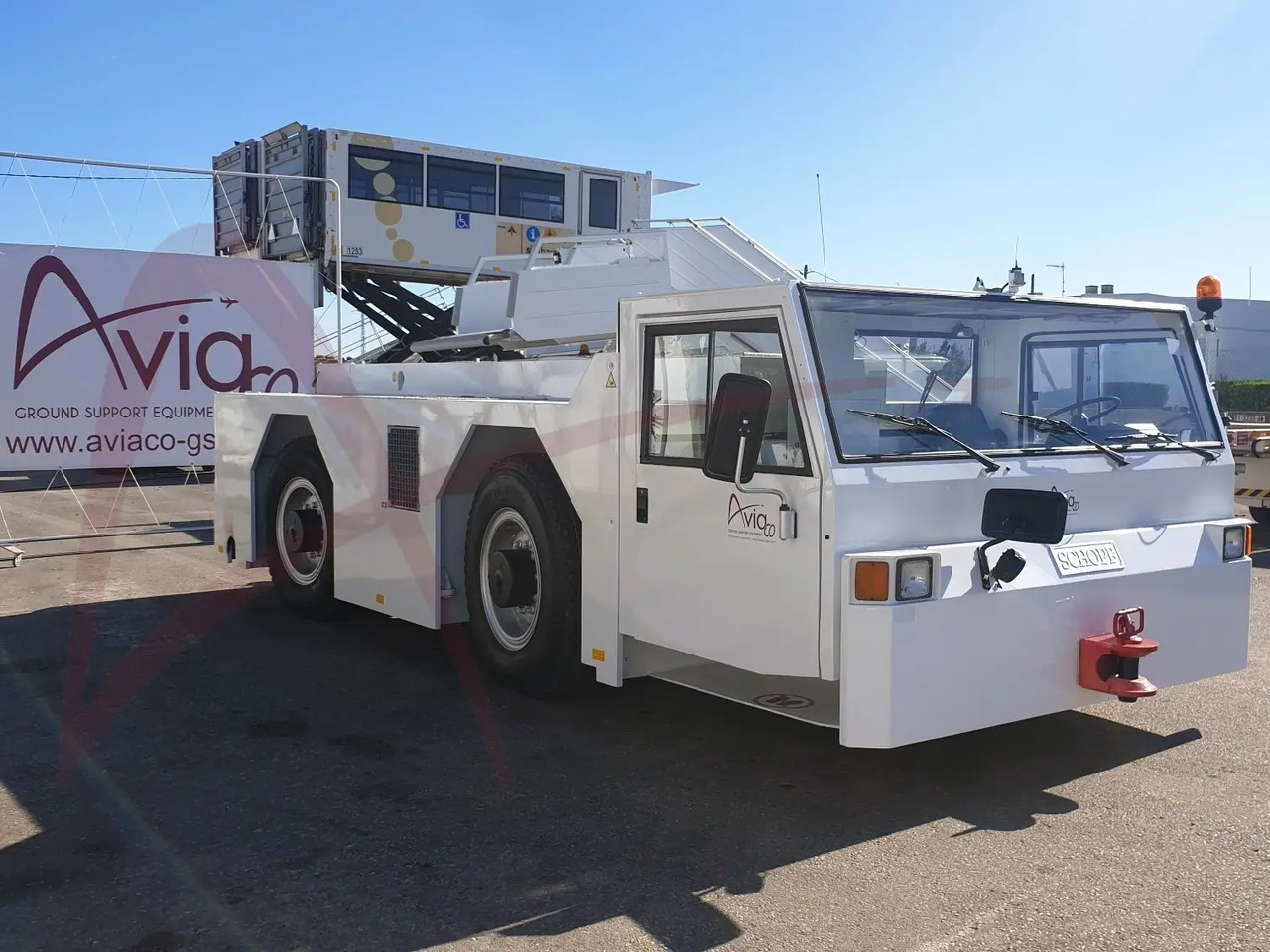 Pushback tractor SCHOPF F180: picture 6 Pushback tractor SCHOPF F180: picture 6