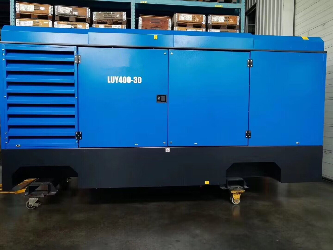 Liutech 400-30 1412CFM 30Bar Portable Screw Diesel - Air compressor: picture 3 Liutech 400-30 1412CFM 30Bar Portable Screw Diesel - Air compressor: picture 3
