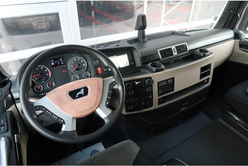 MAN TGX 26.580 6X2/4 RETARDER/ STEERED-PUSHER/ PTO/ ETC - Tractor unit: picture 2 MAN TGX 26.580 6X2/4 RETARDER/ STEERED-PUSHER/ PTO/ ETC - Tractor unit: picture 2