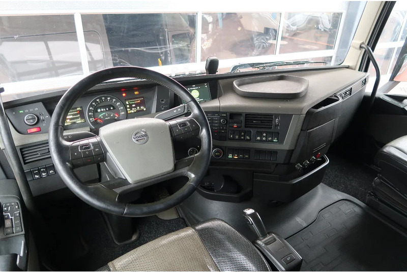 Volvo FH VDL HOOKLIFT 25T/ FULL AIR/ NL-TRUCK/ LIFT - Cable system truck: picture 2 Volvo FH VDL HOOKLIFT 25T/ FULL AIR/ NL-TRUCK/ LIFT - Cable system truck: picture 2