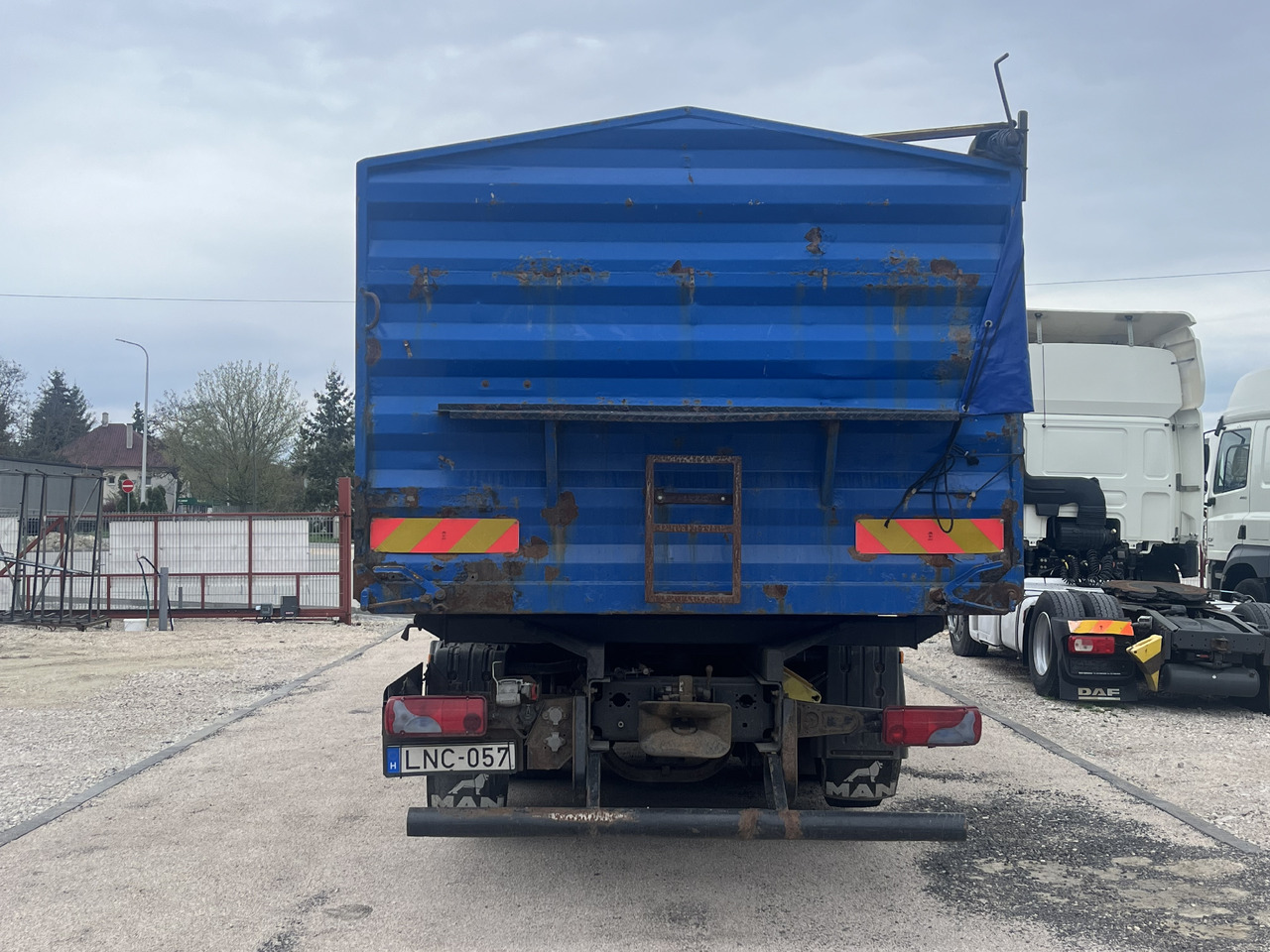 MAN tga 26.430 6x2 Manual getreide kipper - Tipper: picture 3 MAN tga 26.430 6x2 Manual getreide kipper - Tipper: picture 3