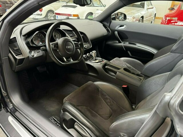 AUDI R8 4.2 FSI V8 quattro Coupé makellos!... - Car: picture 5 AUDI R8 4.2 FSI V8 quattro Coupé makellos!... - Car: picture 5
