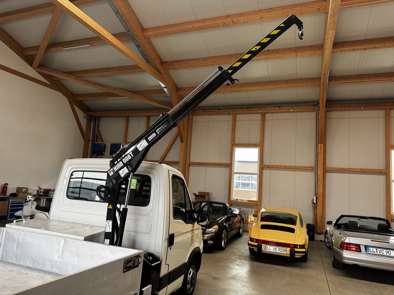 Iveco Daily 35C10 Pritsche HIAB Kran 1. Hand! - Flatbed van: picture 1 Iveco Daily 35C10 Pritsche HIAB Kran 1. Hand! - Flatbed van: picture 1