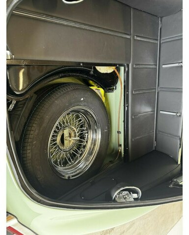 Car JAGUAR E-Type 4.2 Litre Series 1.5 FHC makellos...: picture 15 Car JAGUAR E-Type 4.2 Litre Series 1.5 FHC makellos...: picture 15